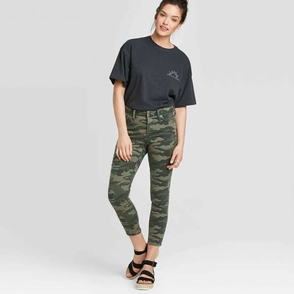 Universal Thread  High-Rise Cropped green Camo Print Skinny Jeans size 6/28R - Picture 1 of 9